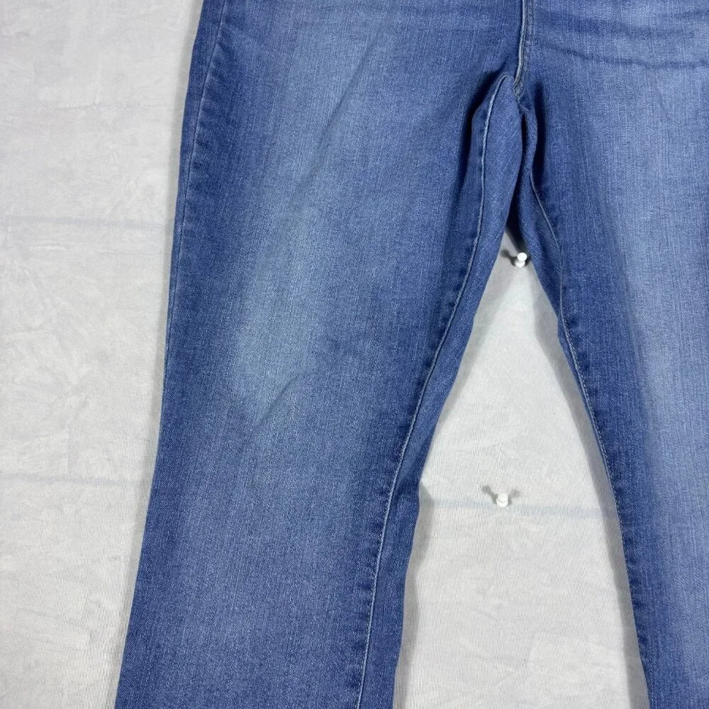 Levi's Signature Straight Jeans Womens Blue Faded Denim Mid Rise Size 18M 34x32‎ - Picture 7 of 16